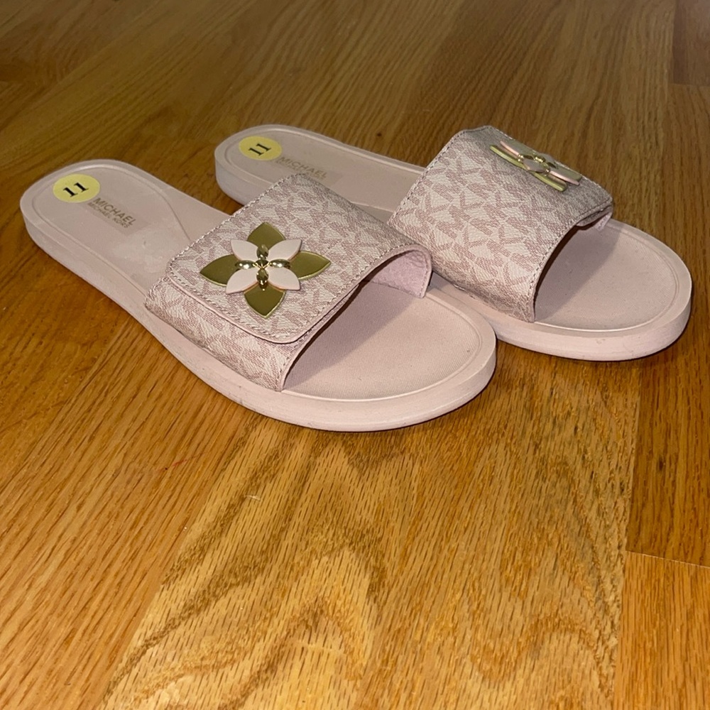 Micheal Kors Pink Summer Slides Size 11